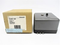 Relé de Protección Ra890f1288 120v 15s Controlador PLC