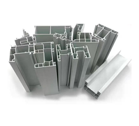 Production de fenêtre en PVC UPVC prix usine faisant la ligne de Machine avec des composants de base vis moteur boîte de vitesses pour l'application de profil