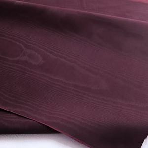 在庫ポリエステルエンボス加工クラウドベンガリンモアレ生地 - Product Image 4