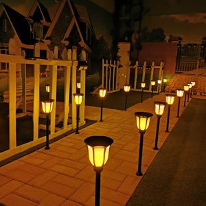 Lámpara Solar con Diseño de Llama de 10 LED, Luz Blanca Cálida, IP65, Luces de Paisaje para Decoración de Jardín de Hotel, Certificación ROHS, 12V - Product Image 3