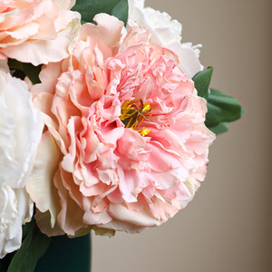 Realistici fiori di peonia artificiali di seta latteo bianco peonia steli grandi teste di peonia per il matrimonio - Product Image 5