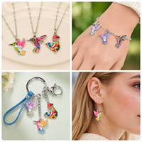 Venta al por mayor de 20 piezas de dijes de colibrí esmaltados para la fabricación de joyas DIY, colgantes de pájaros chapados en oro de 18K, accesorios para collares y pulseras estilo boho