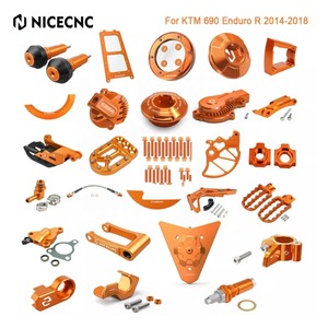 NICECNC Pièces <span class=keywords><strong>de</strong></span> moto en aluminium CNC, protège-chaîne, protection <span class=keywords><strong>de</strong></span> carter <span class=keywords><strong>de</strong></span> chaîne <span class=keywords><strong>pour</strong></span> KTM 690 Enduro SMC R, accessoires <span class=keywords><strong>de</strong></span> <span class=keywords><strong>course</strong></span> - Product Image 1