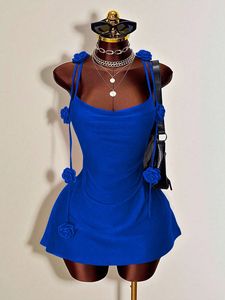 เดรสสั้นประดับดอกกุหลาบ 3 มิติสำหรับผู้หญิง ดีไซน์ไขว้หลัง ทรงเข้ารูป สำหรับงานปาร์ตี้ แฟชั่น - Product Image 4