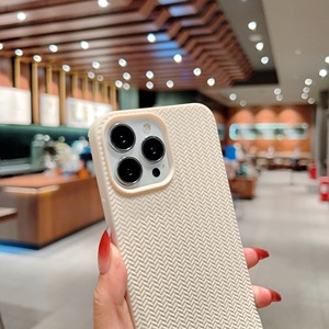 Custodia morbida antiurto in TPU intrecciata con motivo intrecciato per <span class=keywords><strong>iPhone</strong></span> <span class=keywords><strong>14</strong></span> 13 12 11 Pro Max - Product Image 2