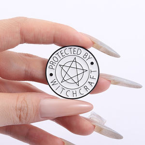 <span class=keywords><strong>Alfileres</strong></span> esmaltados protegidos por brujería, broches creativos de estrella de cinco puntas, insignia de solapa, joyería, regalo divertido, venta al por mayor - Product Image 4