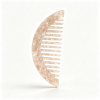 Peigne à dents larges en acétate de cellulose marbré en forme de lune créative pour usage quotidien et coiffure