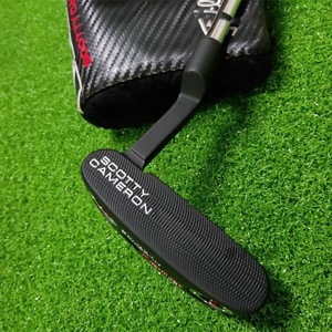 Putter Newport 2 Noir 2026, Tête Semi-Circulaire Compacte, Poignée en Caoutchouc Ambidextre, Housse de Tête Incluse, 32-35 Pouces pour Hommes et Femmes - Product Image 4