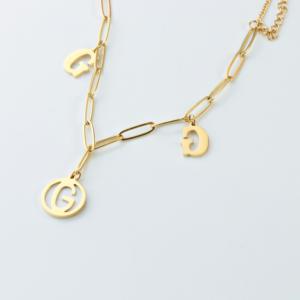 Cheville minimaliste en acier inoxydable plaqué or PVD avec initiale double G, chaîne trombone, étanche, pour femme - Product Image 1