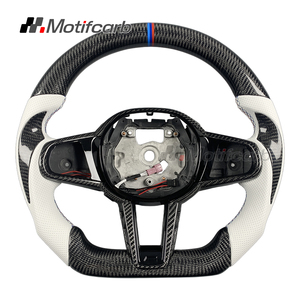 พวงมาลัยคาร์บอนไฟเบอร์ BMW รุ่น LCI อัพเกรด สำหรับ BMW M340i M440i M550i X3M X4M X5M X6M G20 G30 G01 G05 M2 M3 M4 ปี 2018-2024 - Product Image 1