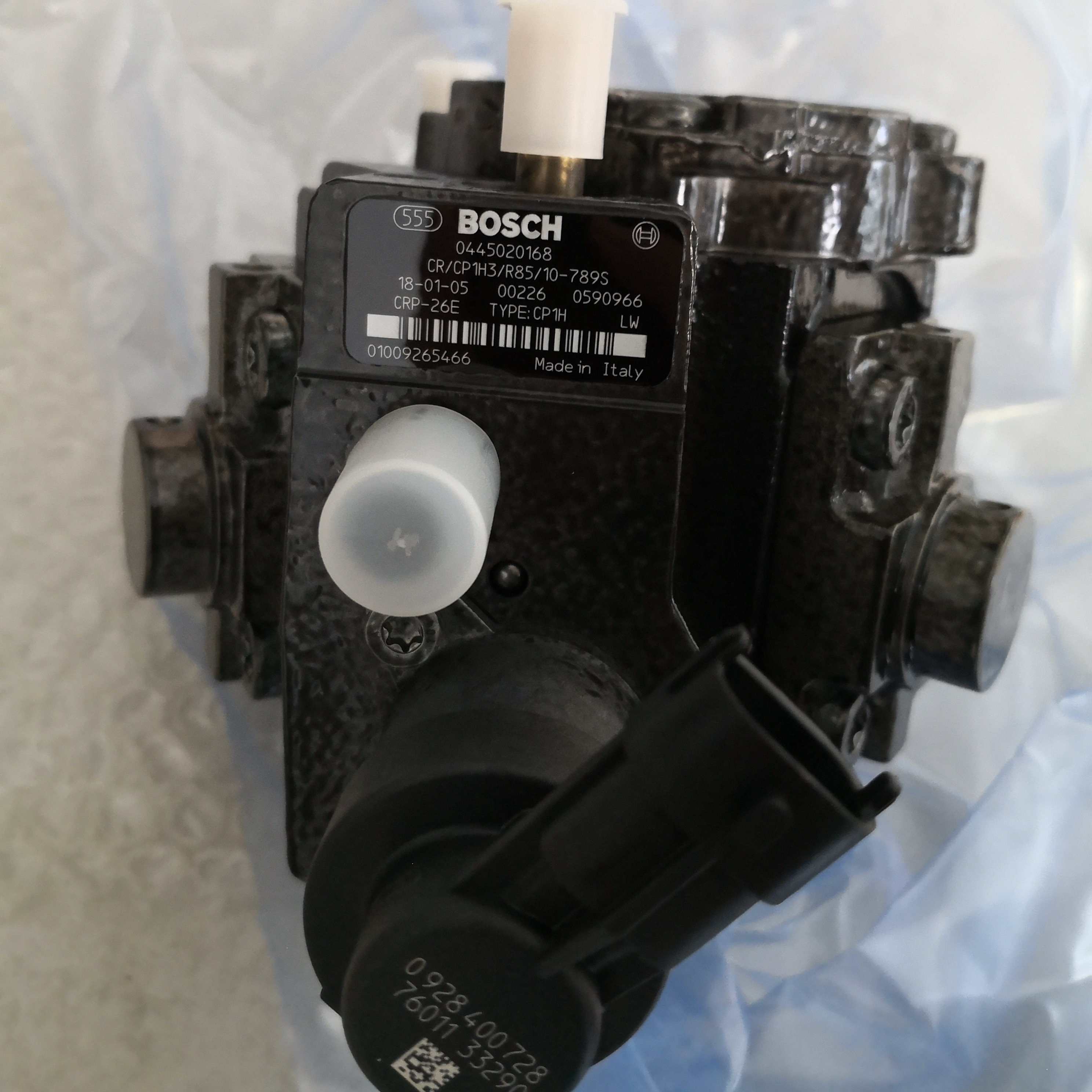 factory price common rail injection pump 0445020168  diesel fuel pump 0445020168 1111010-26E CP1 PUMP FOR FAW