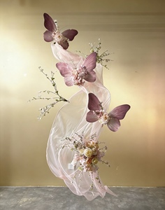 Decorazione Floreale Gigante a Forma di Farfalla Rosa, Drappeggio di Fiori Artificiali Fatti a Mano per Sfondo Matrimoniale, Baby Shower, Eventi e Feste - Product Image 6
