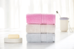 Main Visage Serviettes <span class=keywords><strong>Gant</strong></span> <span class=keywords><strong>De</strong></span> <span class=keywords><strong>Toilette</strong></span> 40*40cm 450GSM Haute Qualité Fluorescent Gratuit Doux 100% Coton <span class=keywords><strong>Petite</strong></span> Serviette <span class=keywords><strong>De</strong></span> Visage - Product Image 2