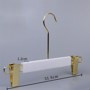 Offre Spéciale sur Cintres Classiques Modernes Personnalisables avec Logo, Crochets Dorés et Argentés, Pinces Métalliques, Cintres pour Pantalons et Jupes - Product Image 4