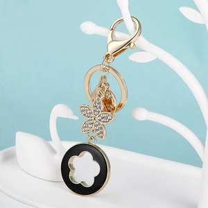 Llavero de Trébol de Cuatro Hojas con Cristales de Estrás y Dije de Flor, Decoración para Bolso y Cartera, Llaveros Metálicos para Mujer - Product Image 2