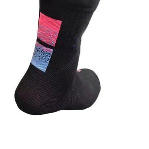 ถุงเท้าบาสเก็ตบอลคุณภาพสูงสำหรับทีมชั้นนำ แจกตัวอย่างฟรี ถุงเท้าข้อสั้น แฟชั่นใหม่ ระบายอากาศได้ดี กันลื่น เหมาะสำหรับวิ่งและเล่นกีฬา สำหรับผู้ชาย - Product Image 5