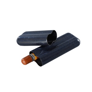 Estuche para Cigarros de Cuero con Clip de Fibra de Carbono Boshiho Travel - Product Image 5
