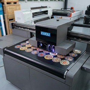 Impresora UV Multifunción de Alta Velocidad KAIOU 900*2000mm, Automática, Industrial, con Posicionamiento Visual CCD, de Banda Transportadora, Ricoh G6 4 - Product Image 2
