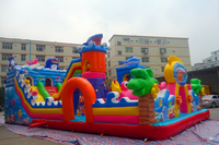 Grande aire de jeux gonflable commerciale avec toboggan pour enfants, parc d'attractions et événements en plein air