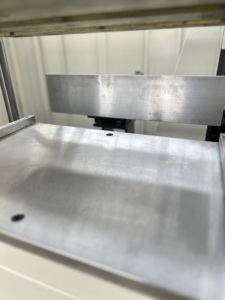 เครื่องกัดโปรไฟล์อลูมิเนียมสำหรับหน้าต่างและประตูอลูมิเนียม เครื่องกัดปลายอัตโนมัติ CNC 3 แกน - Product Image 6