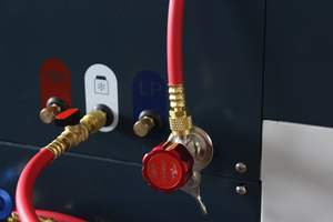 Machine de remplissage et de récupération de réfrigérant A/C entièrement automatique Jidbao Advanced pour R134A / R1234YF, pour l'entretien automobile, multilingue - Product Image 5