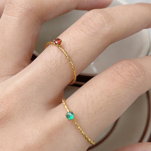 Anello placcato in oro 18K da 1mm <span class=keywords><strong>con</strong></span> strass in cristallo color smeraldo strass regalo di nozze per amanti delle donne <span class=keywords><strong>anelli</strong></span> - Product Image 5