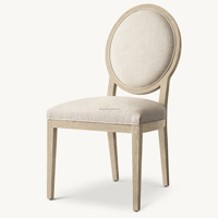 Edler Massivholz-Medaillon-Esszimmerstuhl mit Beige Gepolstertem Stoffsitz und Konischen Holzbeinen für Luxuriöse Villen-Esszimmer