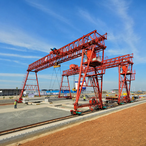 Grue portique à double poutre de chantier naval 32 tonnes pour la manutention de cadres de remorques en usine avec des performances de levage stables - Product Image 3