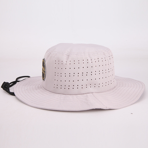 Sombrero de pescador de ala ancha personalizado para hombre, gorra de Safari de cuerda, Parche de goma de alta calidad, sombrero de cubo con agujero cortado con láser y cuerda - Product Image 5