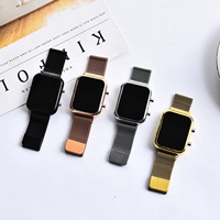 Populer jam tangan layar sentuh LED persegi pria dengan tali gesper Magnet malas tampilan Dial Digital elegan