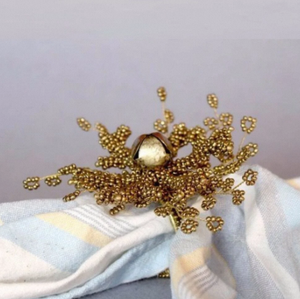 แหวนผ้าเช็ดปากงานแต่งงานลายดอกไม้แฟนซีจากอินเดีย - Product Image 1