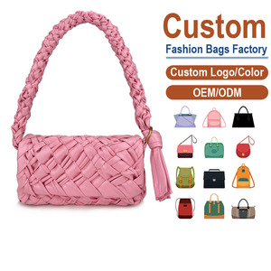 Sac à bandoulière tissé en cuir pleine fleur – Lignes nettes et raffinées |   Silhouette à la pointe de la mode |   Personnalisation disponible - Product Image 1