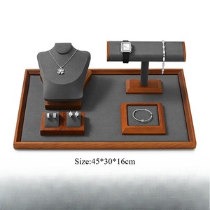 Exhibidores de joyería de madera personalizados, exquisitos exhibidores y organizadores de cuentas y joyas de jade para mostrador de papelería. - Product Image 6