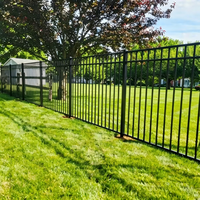 Panneaux de clôture de jardin en aluminium noir à sommet plat, revêtement poudré, clôture ornementale en aluminium à piquets pour la clôture de la cour arrière résidentielle et des villas