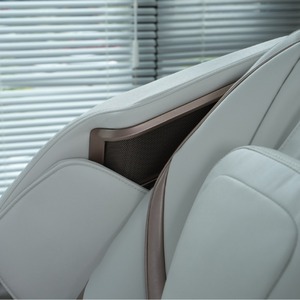 Fauteuil de massage Bodyfriend Rose Gold avec bras robotisé 3D, rail de guidage SL, 31-60 airbags, à brancher, pour usage domestique - Product Image 2