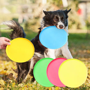 Vente chaude TPR soucoupe volante chien <span class=keywords><strong>chat</strong></span> jouet <span class=keywords><strong>jeu</strong></span> de formation pour animaux de compagnie disques volants mâcher jouet interactif pour chien - Product Image 2