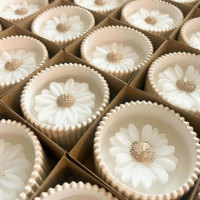 Bougie parfumée personnalisée AIKUN, bougie en cire de soja parfumée pour anniversaire, bougie organique luxuriante et apaisante aux fleurs pour les fêtes et Diwali