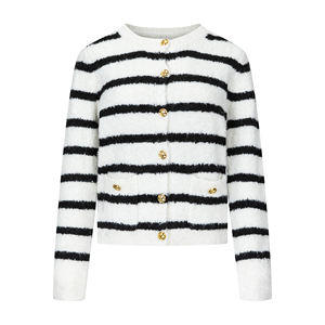 <span class=keywords><strong>Cardigan</strong></span> da donna in misto <span class=keywords><strong>lana</strong></span> a righe | Bottoni e tasche applicate color oro | Girocollo corto | <span class=keywords><strong>Nero</strong></span> bianco | in Stock - Product Image 3