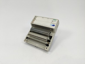 PLC 170ADM35010 170FNT11001 TSX Momentum W/ 170FNT11001 빠른 배송 - Product Image 1