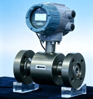 Flowmeter Elektromagnetik Industri yang Dapat Disesuaikan untuk Air/Cairan, Anti Ledakan, OEM, Akurasi 0.5%, Flange Karbon