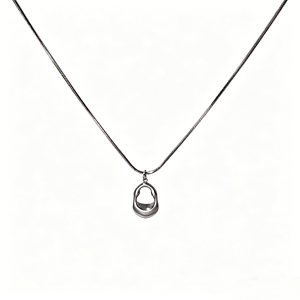 Collar con Colgante Ovalado Irregular Minimalista de Acero Inoxidable para Mujer, Cadena Plateada - Product Image 1