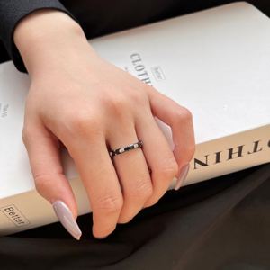 Bague élégante Dylam en argent sterling 925 plaqué rhodium, zircone 5A, émail noir, bijoux en diamant pour femmes - Product Image 3