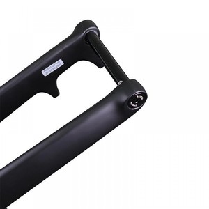 <span class=keywords><strong>Fourche</strong></span> <span class=keywords><strong>rigide</strong></span> de vélo de montagne en fibre de carbone T800 TMK200 pour freins à disque 27,5/<span class=keywords><strong>29</strong></span> pouces avec axe <span class=keywords><strong>Boost</strong></span> 15x110 mm - Légère et durable - Product Image 3