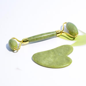 Grenzüberschreitender <span class=keywords><strong>Jade</strong></span>-Massager Xiuyu-Roller Augen- und Gesichts-Doppelkopf-Massagestab-Set Schönheitssalon Schabebrett Gesichtslifting Gesundheitspflege - Product Image 4