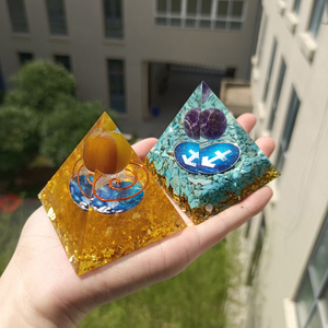 6cm Crystal <strong>Resin</strong> <strong>Pyramid</strong> Wholesale Healing Energy Spiritual <strong>Resin</strong> <strong>Pyramids</strong> for Home Decor - Product Image 2