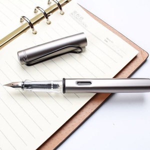 Pluma estilográfica de tinta de Gel colorida de 0,5mm para niñas, papelería elegante con logotipo personalizado para escribir y financiar empaquetada en caja de regalo - Product Image 5