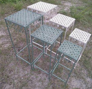 Juego de tres soportes triangulares altos para macetas, estilo vintage, con acabado envejecido, para plantas de Epipremnum, decoración en <span class=keywords><strong>escalera</strong></span>. - Product Image 3