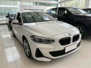 <span class=keywords><strong>BMW</strong></span> Série <span class=keywords><strong>1</strong></span> <span class=keywords><strong>118i</strong></span> <span class=keywords><strong>M</strong></span> <span class=keywords><strong>Sport</strong></span> Package <span class=keywords><strong>2019</strong></span> - Voiture d'occasion à l'exportation, moteur turbo de 136 ch, homologuée pour la route et bien entretenue, certifiée conforme - Product Image 2
