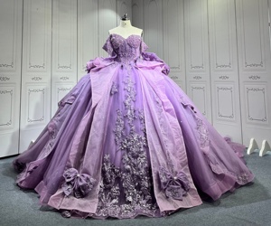 Vestidos de Quinceañera Mumuleo Sweet 16 con Hombros Descubiertos, Vestidos de 15 Años con Cuentas y Borlas, Estilo Fiesta, Largos hasta el Suelo, con Lazo de Encaje - Product Image 3