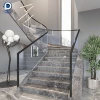 Kit d'assemblage préfabriqué d'escalier droit flottant Prima avec garde-corps à câbles pour maison à deux étages